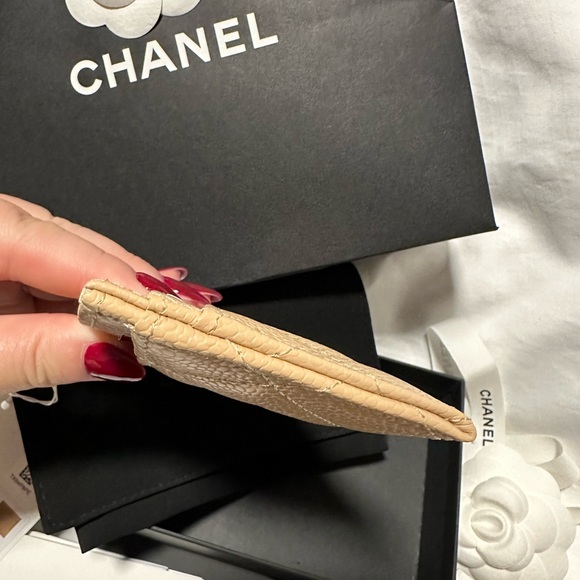 BNIB Chanel Beige Caviar Flat Card Holder with GHW - Picture 6 of 12